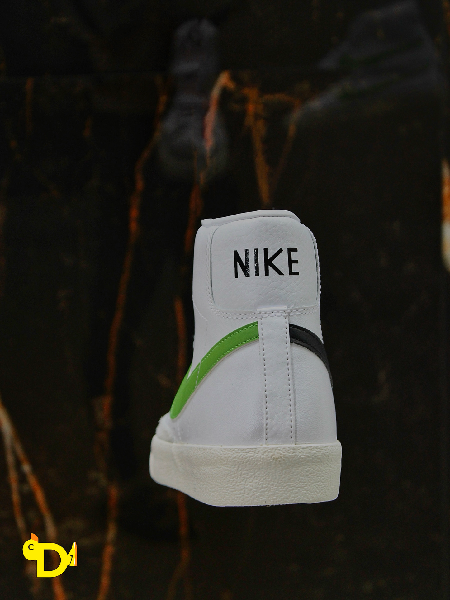 Nike Blazer Mid 77 "Vintage Mismatched Swoosh Cloro Black"