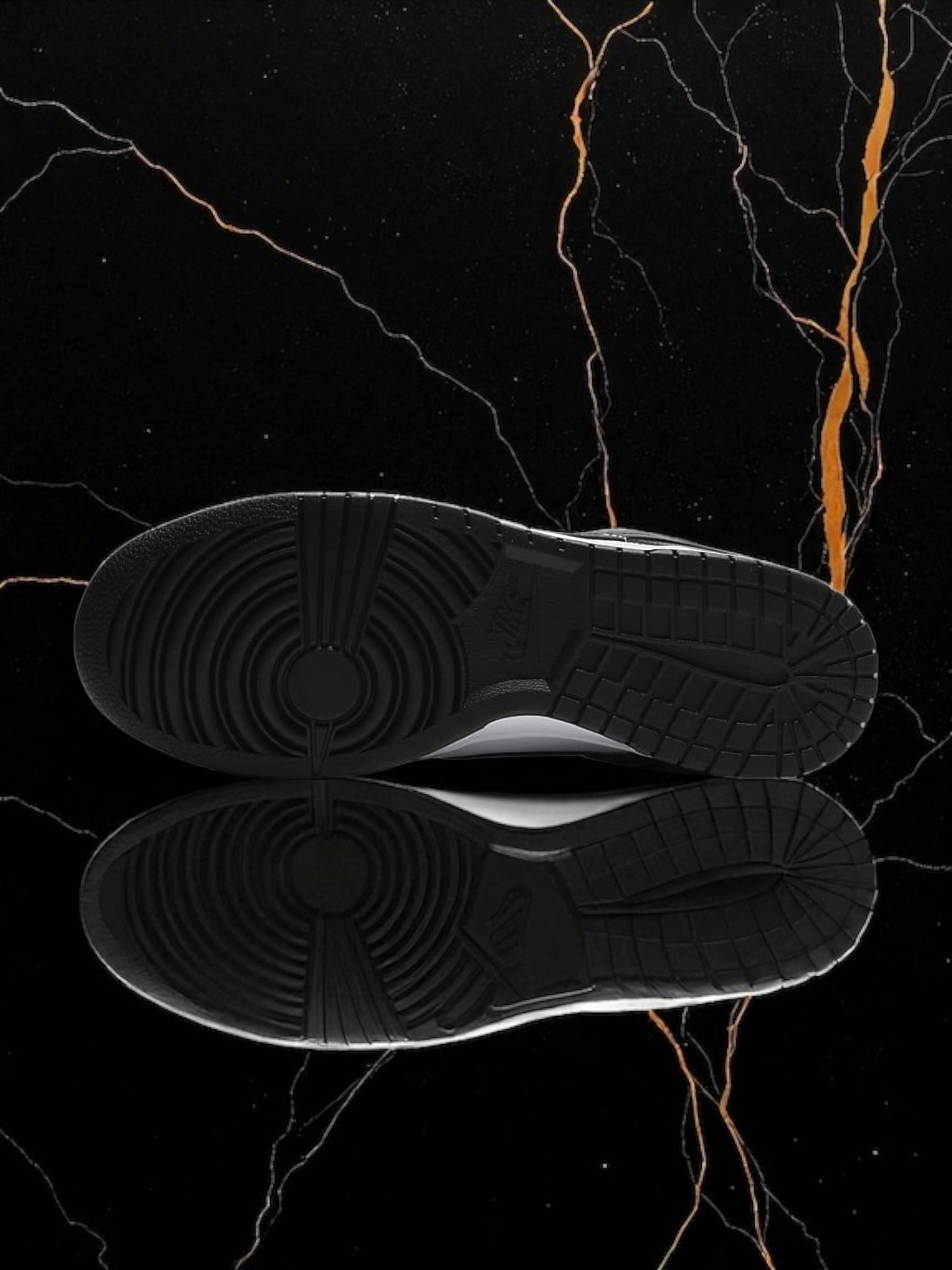 Nike Dunk Low Retro "Panda"