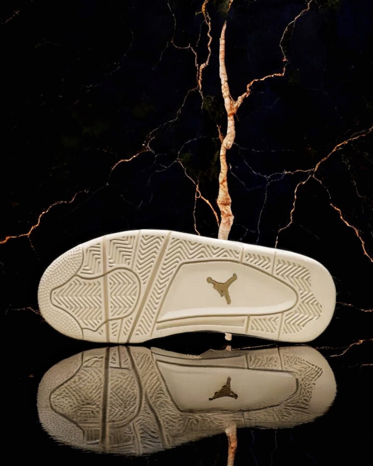 Air Jordan 4 Retro "White Metallic Gold"