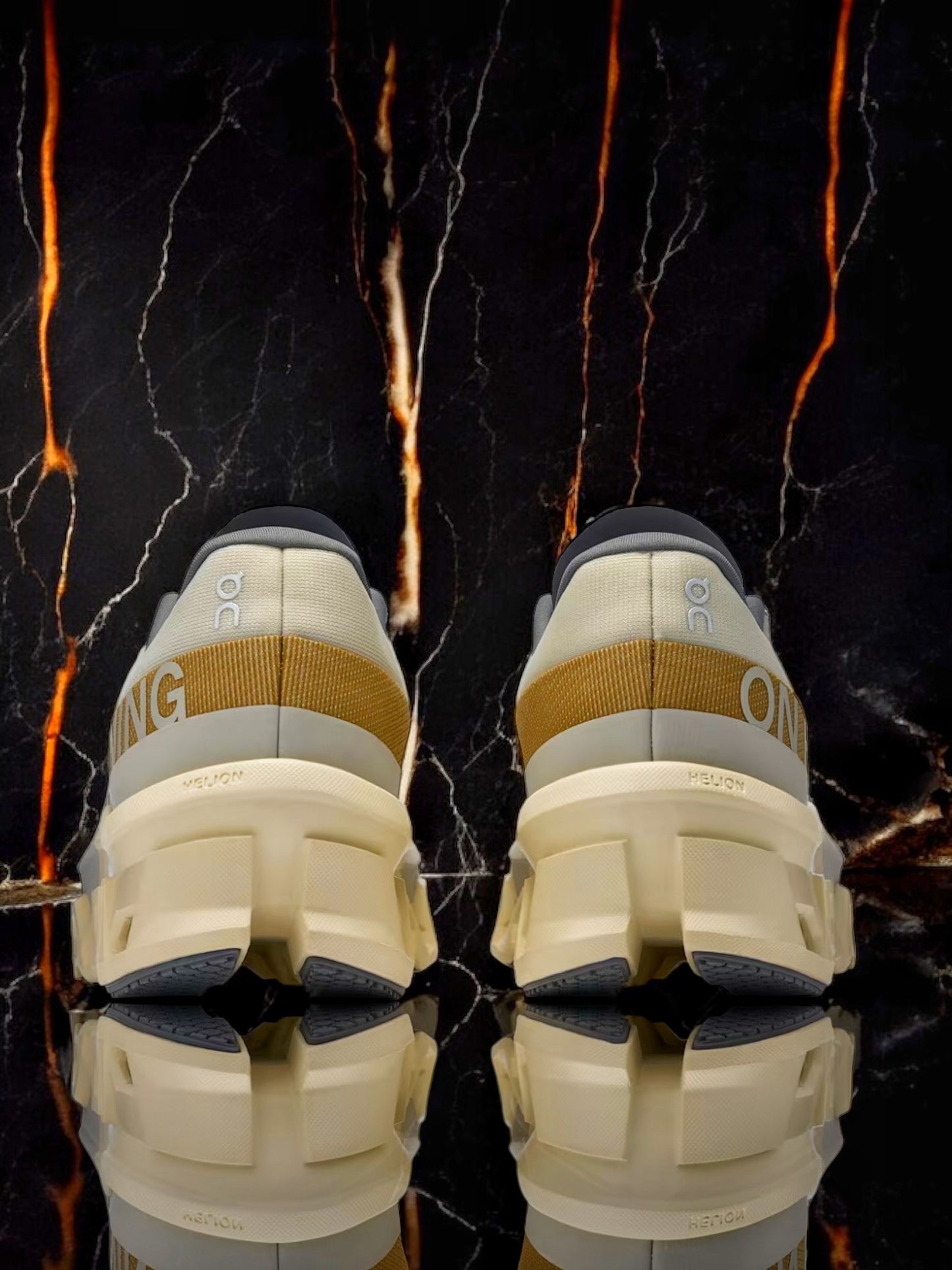 Cloudmonster 2 "Cream/lce”