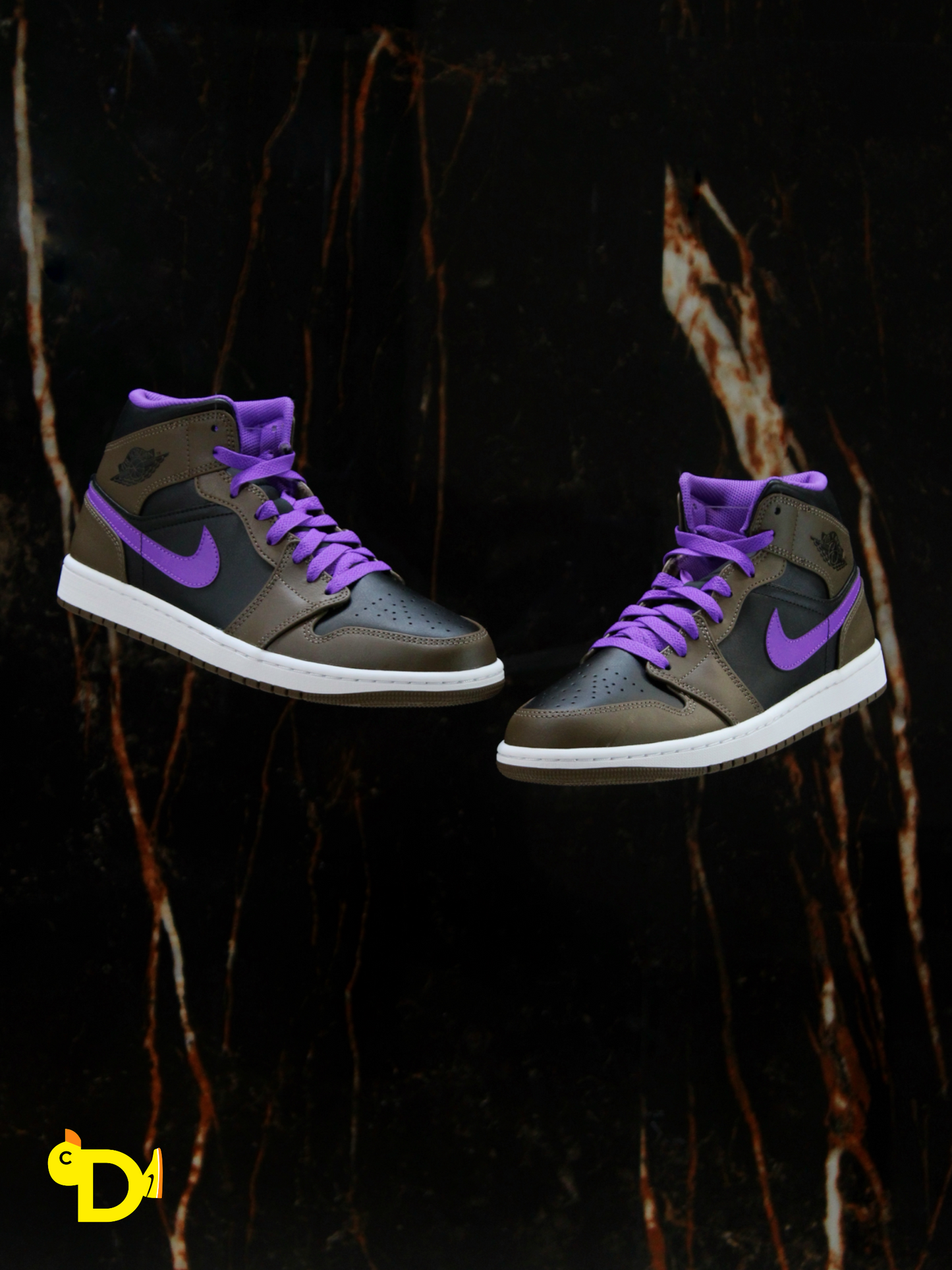 Air Jordan 1 Mid "Palomino"