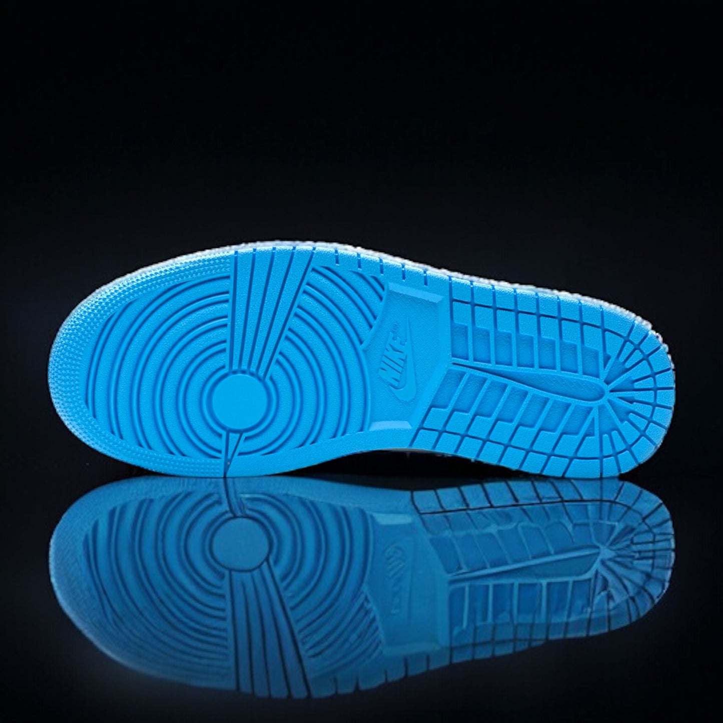 Jordan 1 Retro High OG "Unc Toe"