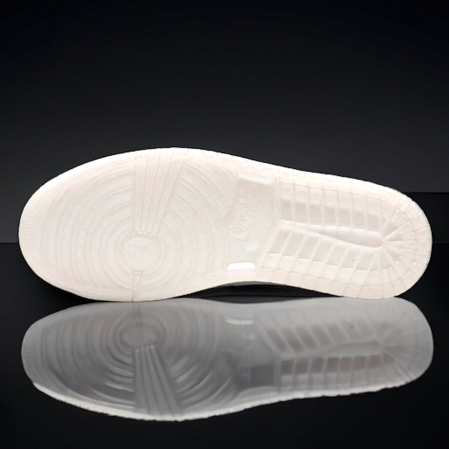 Jordan 1 Low SE "Diamond"