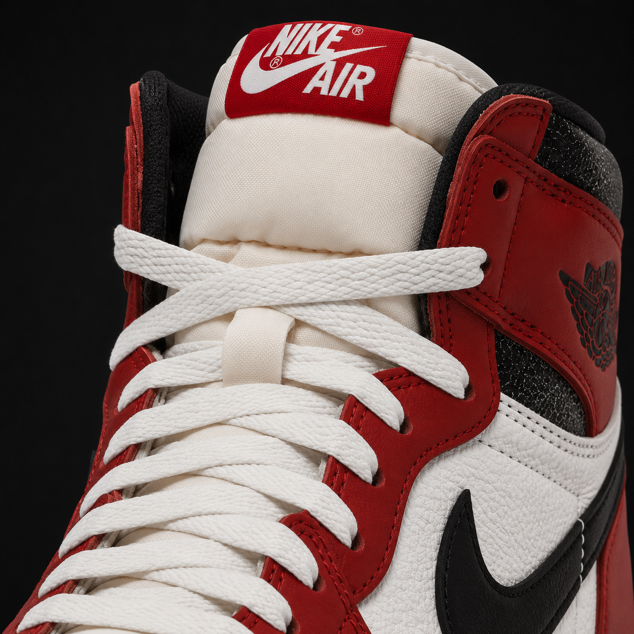 Air Jordan 1 High OG Chicago Lost and Found, detalle de agujetas — Crazy!Duck Hype