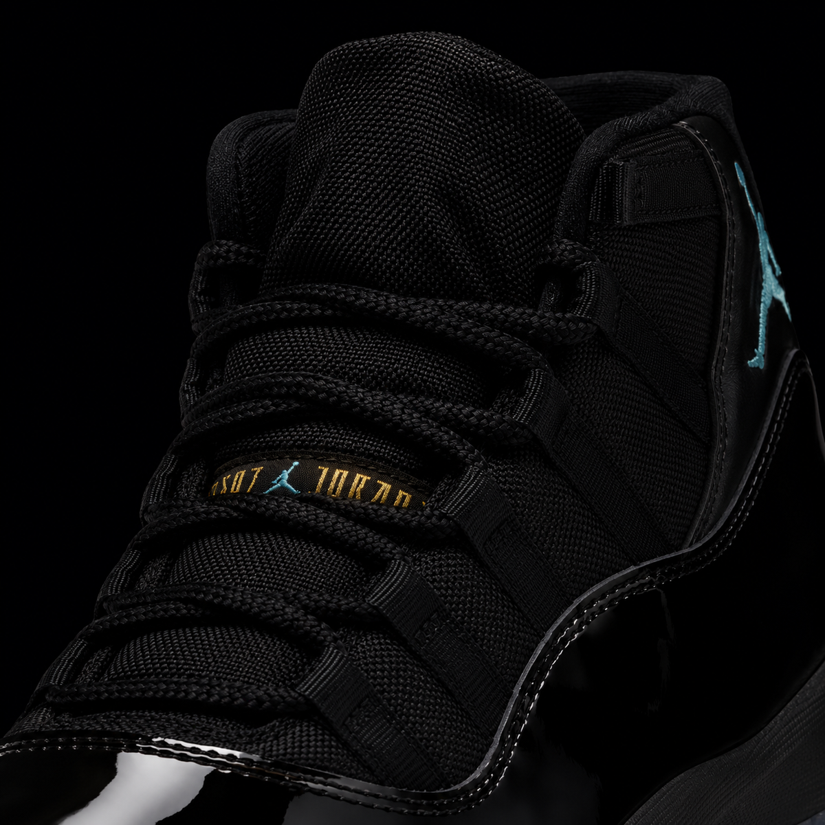 Air Jordan 11 Retro Gamma Blue, detalle de agujetas — Crazy!Duck Hype