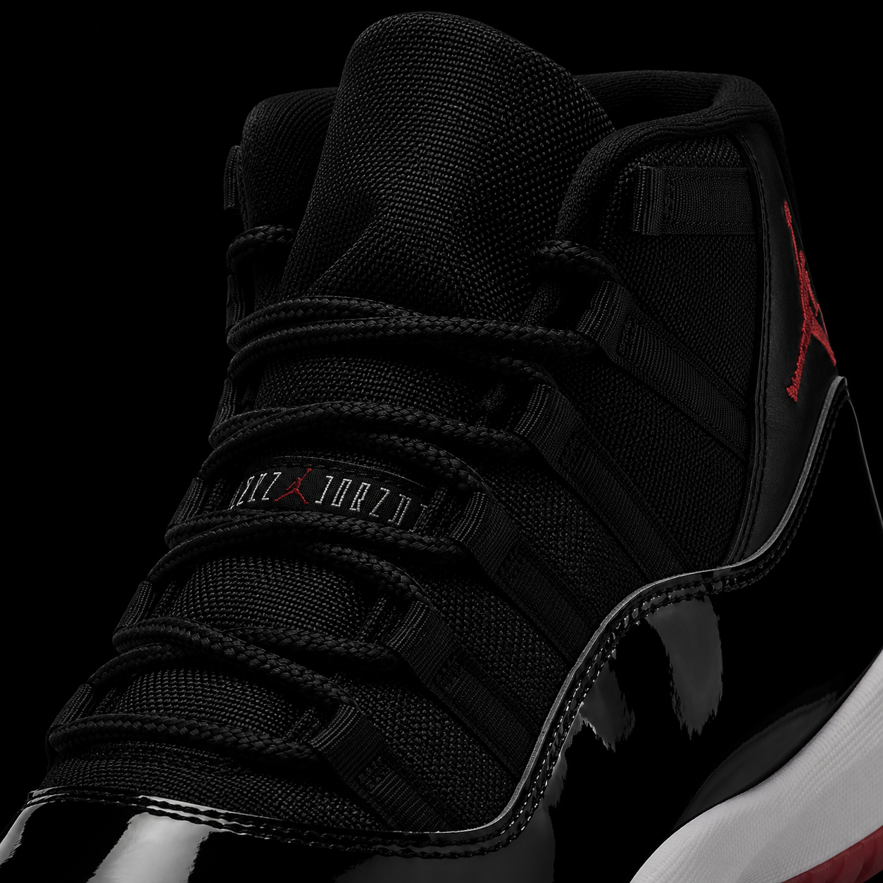 Air Jordan 11 Retro Playoffs Bred, detalle de agujetas — Crazy!Duck Hype