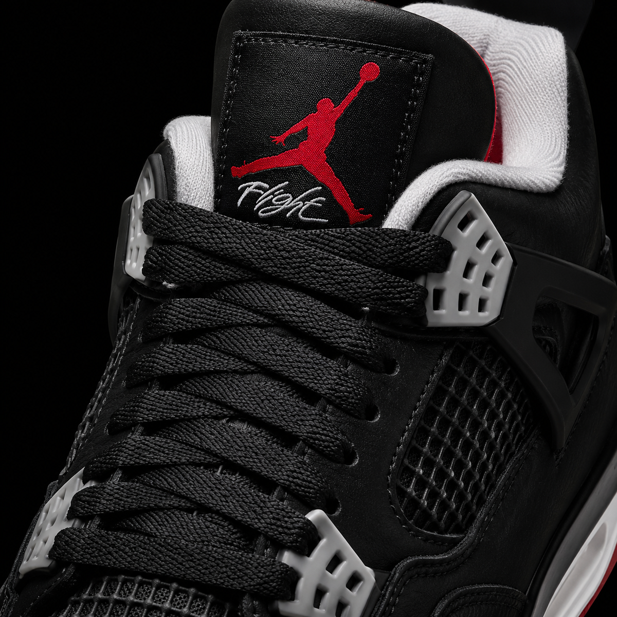 Air Jordan 4 Retro Bred Reimagined, detalle de agujetas — Crazy!Duck Hype