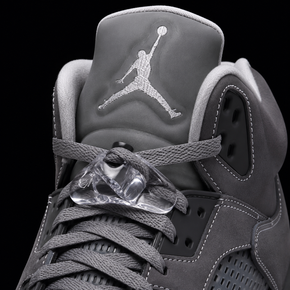 Air Jordan 5 Retro Wolf Grey, detalle de agujetas — Crazy!Duck Hype