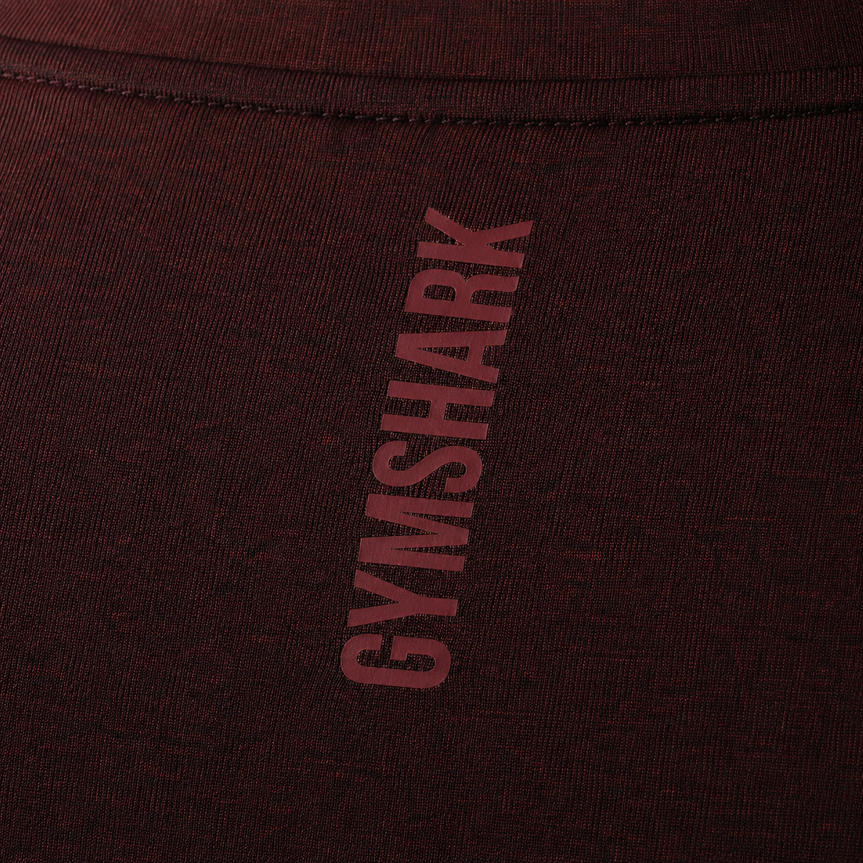 Gymshark Shadow Seamless Long Sleeve T-Shirt Sets Red, detalle de costuras y paneles — Crazy!Duck Hype