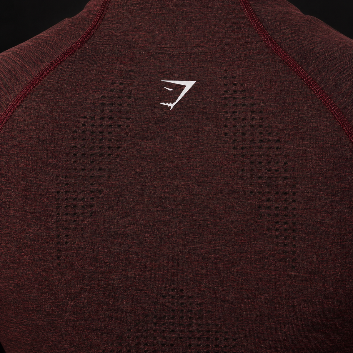Gymshark Vital Seamless Midi Zip 2.0 Pullover Rich Maroon/Marl, detalle de logo y material — Crazy!Duck Hype