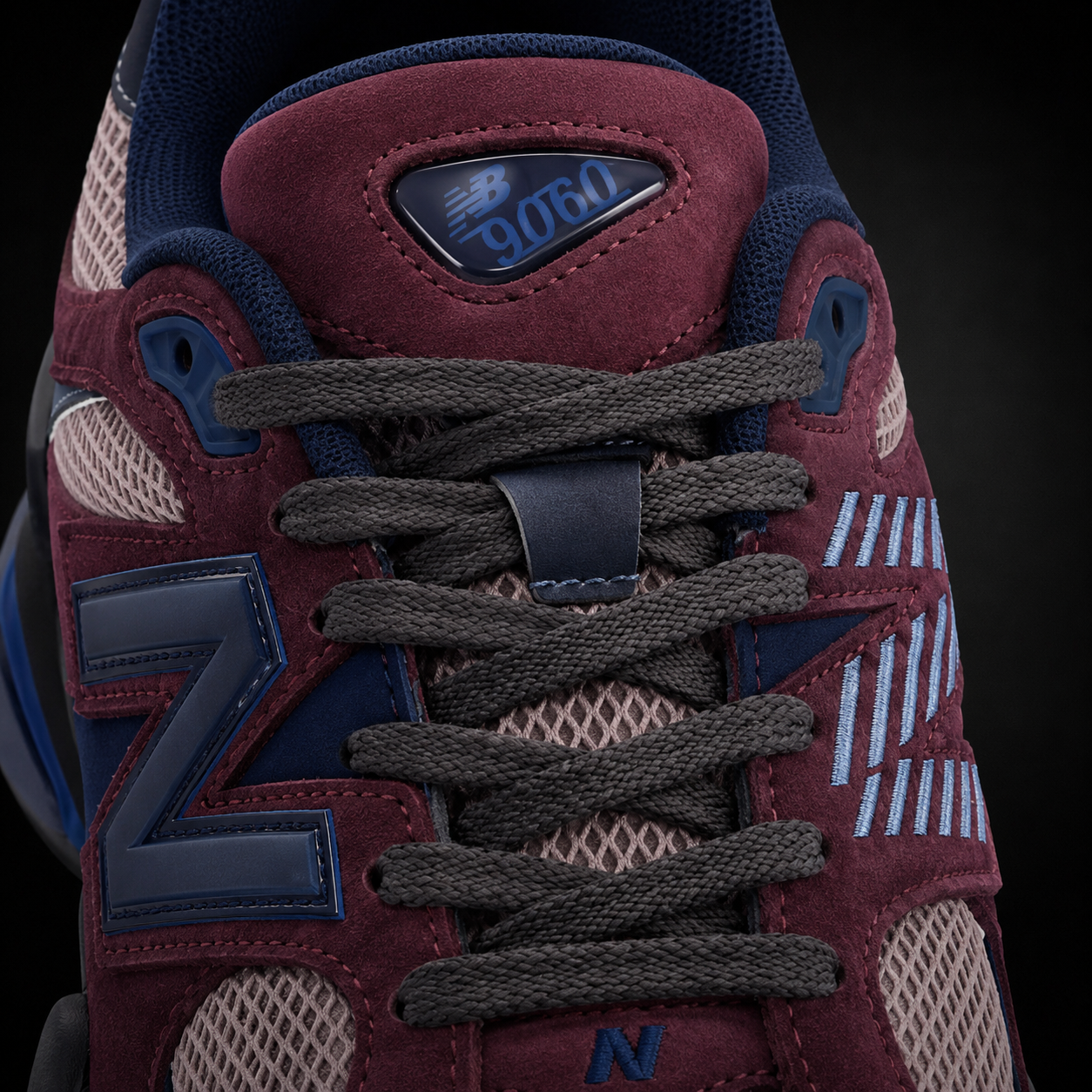 New Balance 9060 Plum Brown Ice Wine, detalle de agujetas — Crazy!Duck Hype