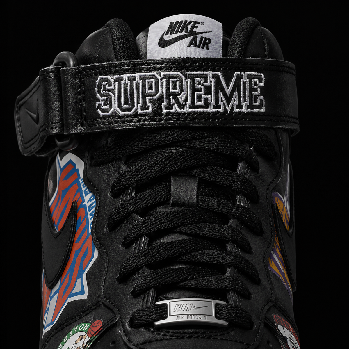 Nike Air Force 1 Mid Supreme NBA Black Black, detalle de agujetas — Crazy!Duck Hype