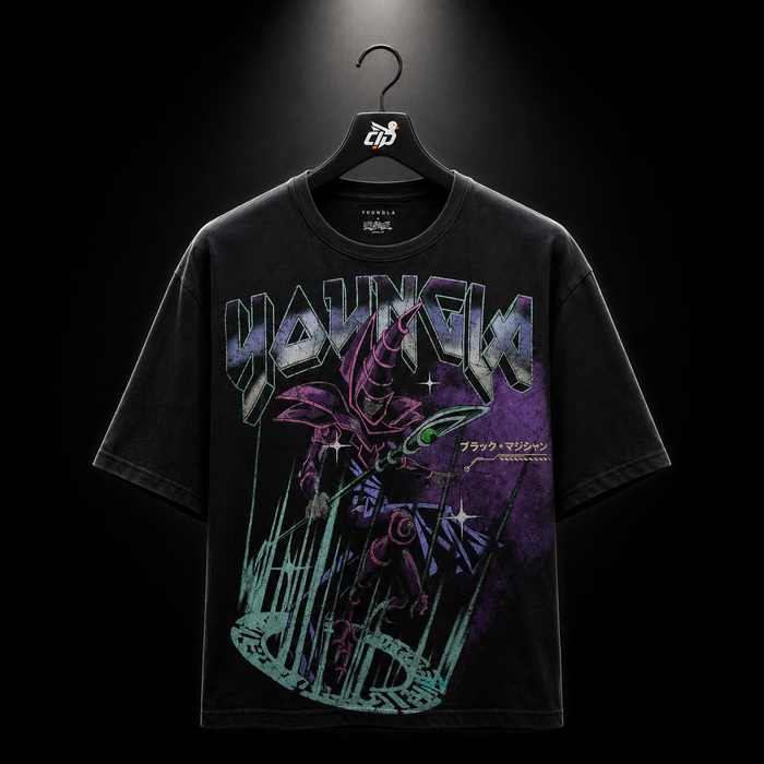 YoungLA 4123 Yu-Hi-Oh! Tees Dark Magician, vista frontal — Crazy!Duck Hype