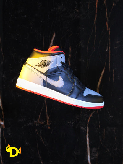 Air Jordan 1 Mid "Black Cement"