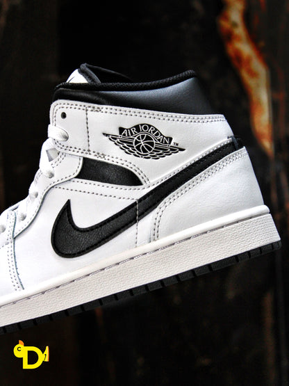 Jordan 1 Mid "Reverse Panda"