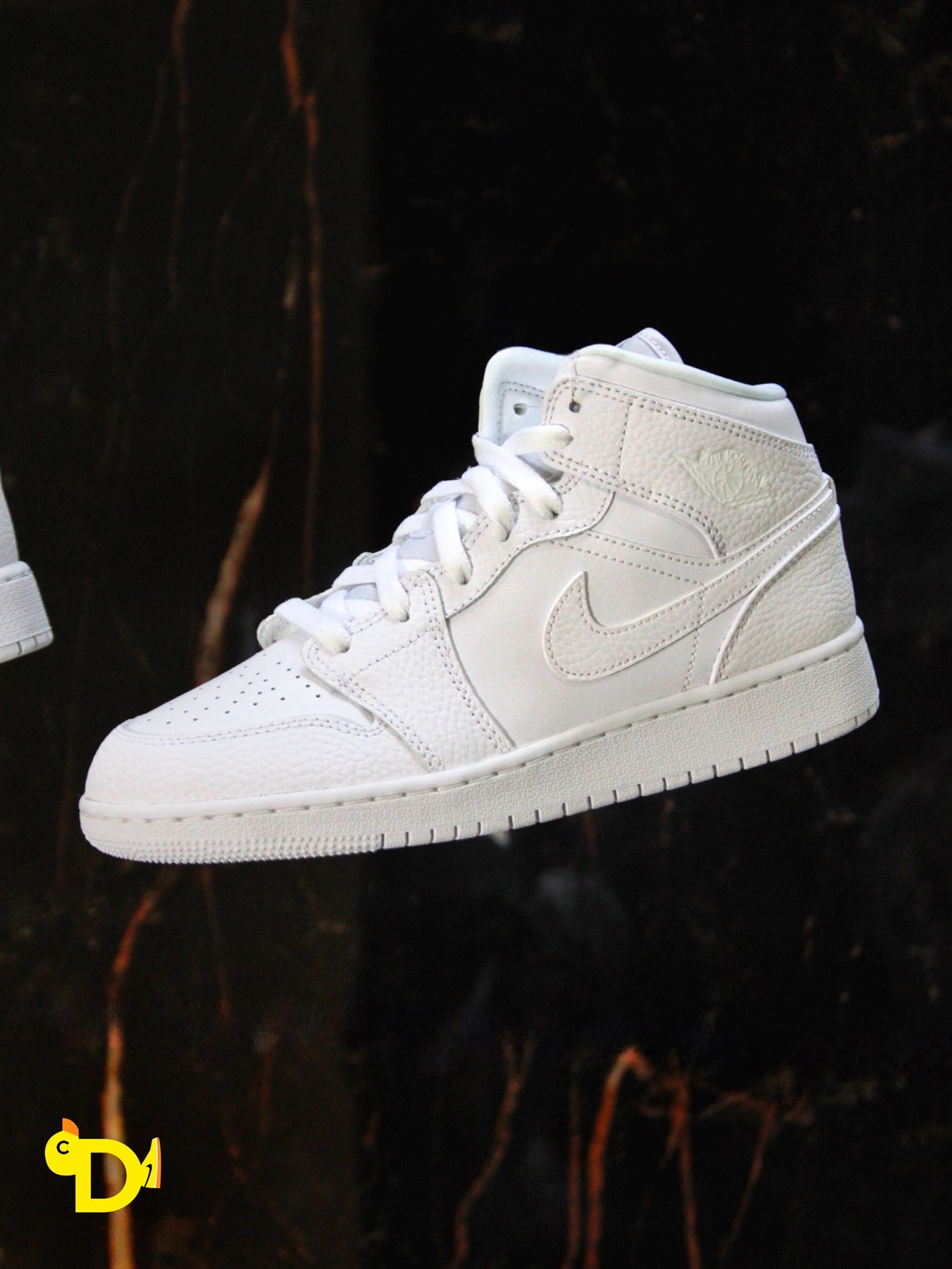 Air Jordan 1 Mid "Triple White"