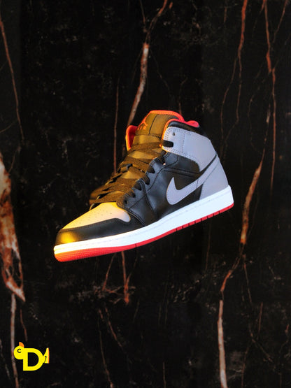 Air Jordan 1 Mid "Black Cement"