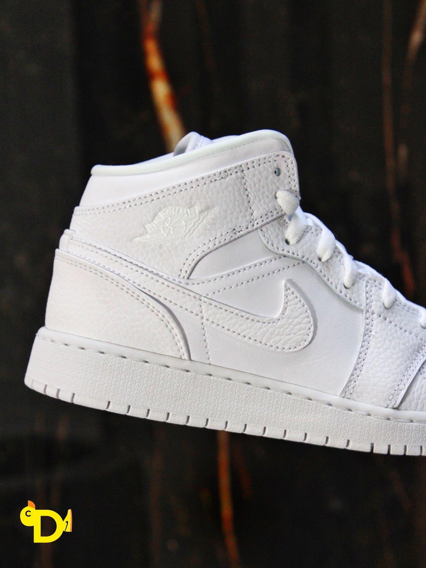 Air Jordan 1 Mid "Triple White"