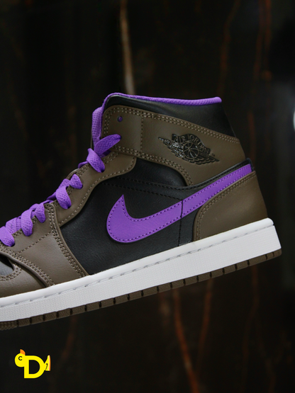 Air Jordan 1 Mid "Palomino"
