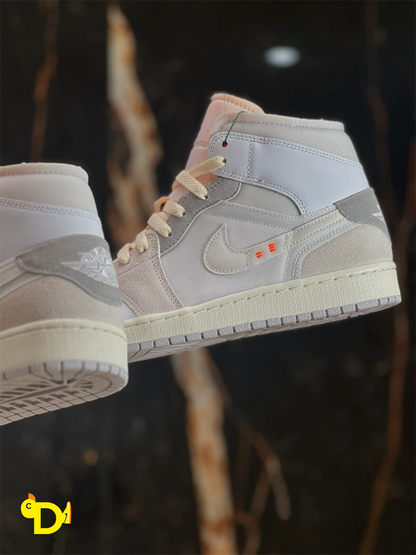 Jordan 1 Mid SE Craft "Inside Out White Grey"