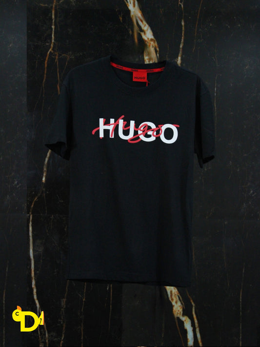 Playera Hugo color negro con estampado de logo