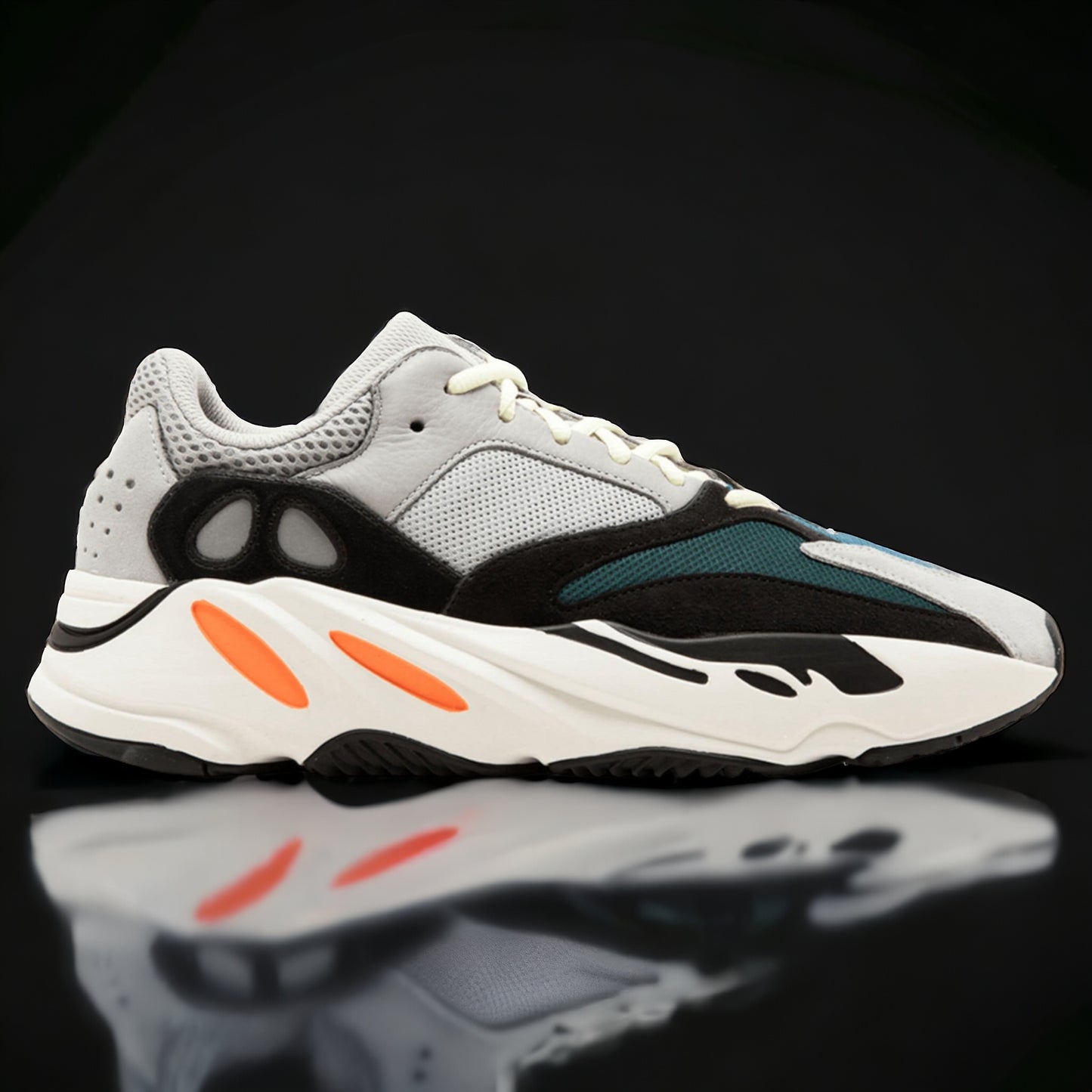 Adidas Yeezy Boost 700 "Wave Runner" (2017/2023)