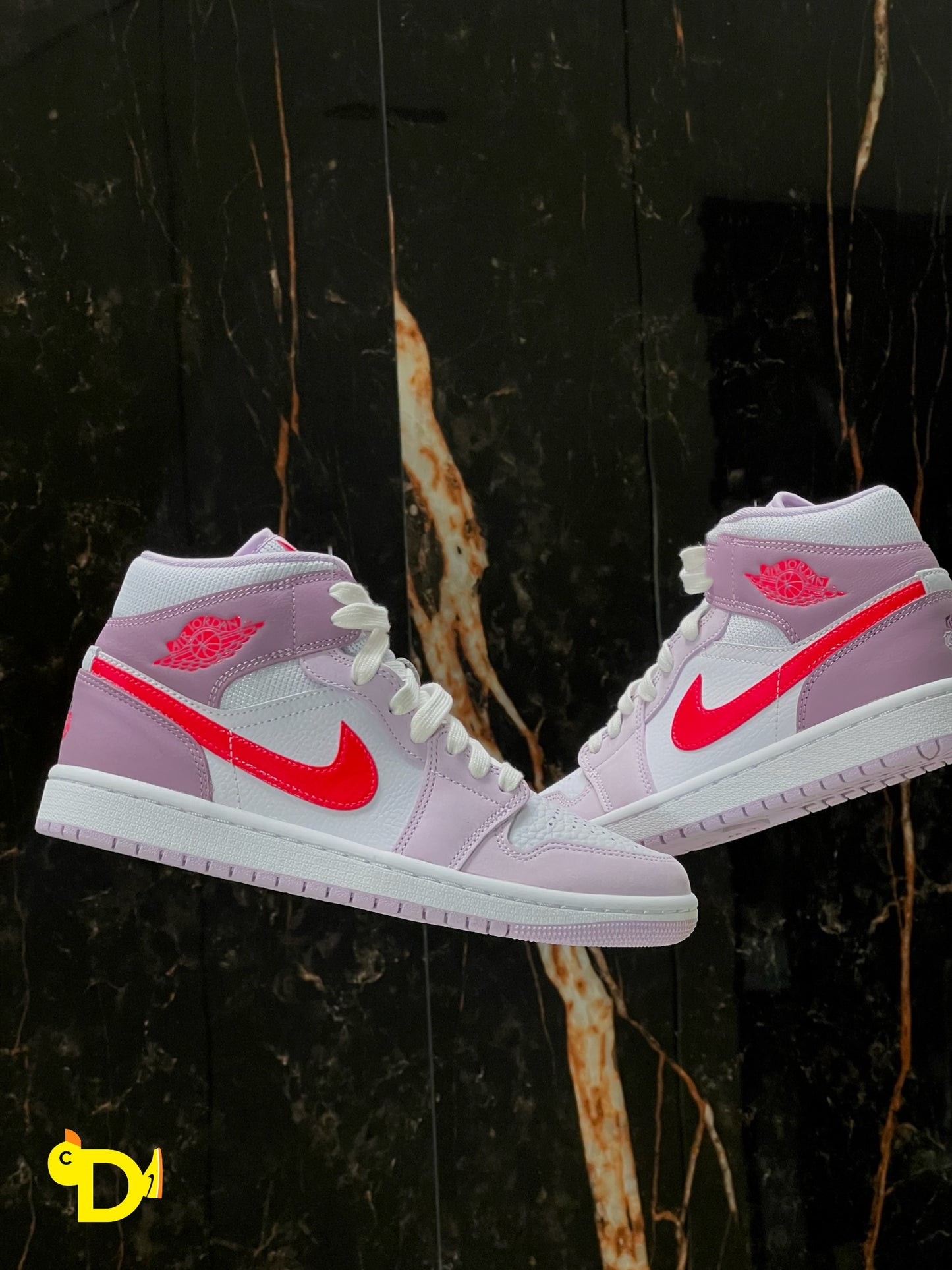 Jordan 1 Mid "Valentine´s Day (2022)"