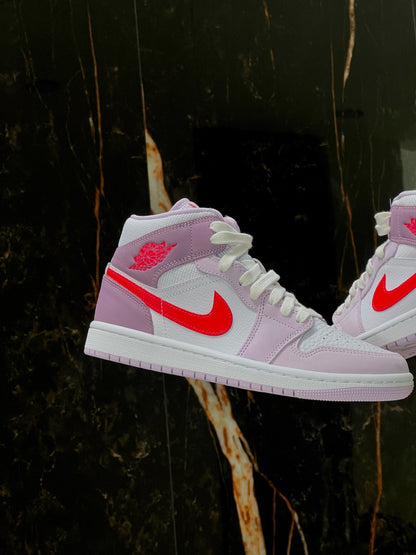 Jordan 1 Mid "Valentine´s Day (2022)"