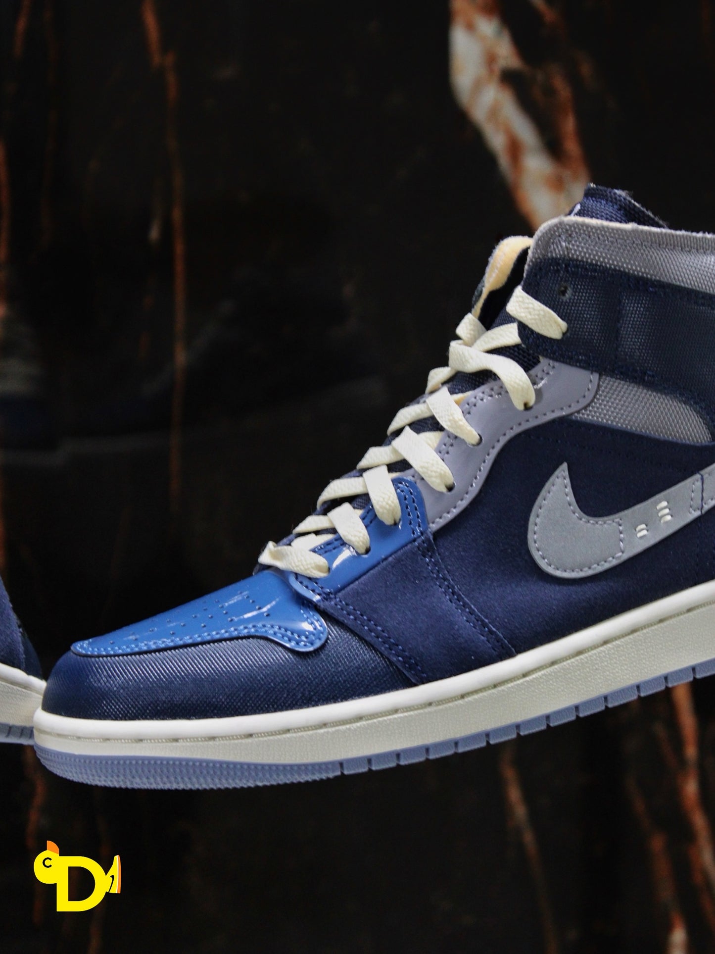 Jordan 1 Mid SE Craft "Obsidian"