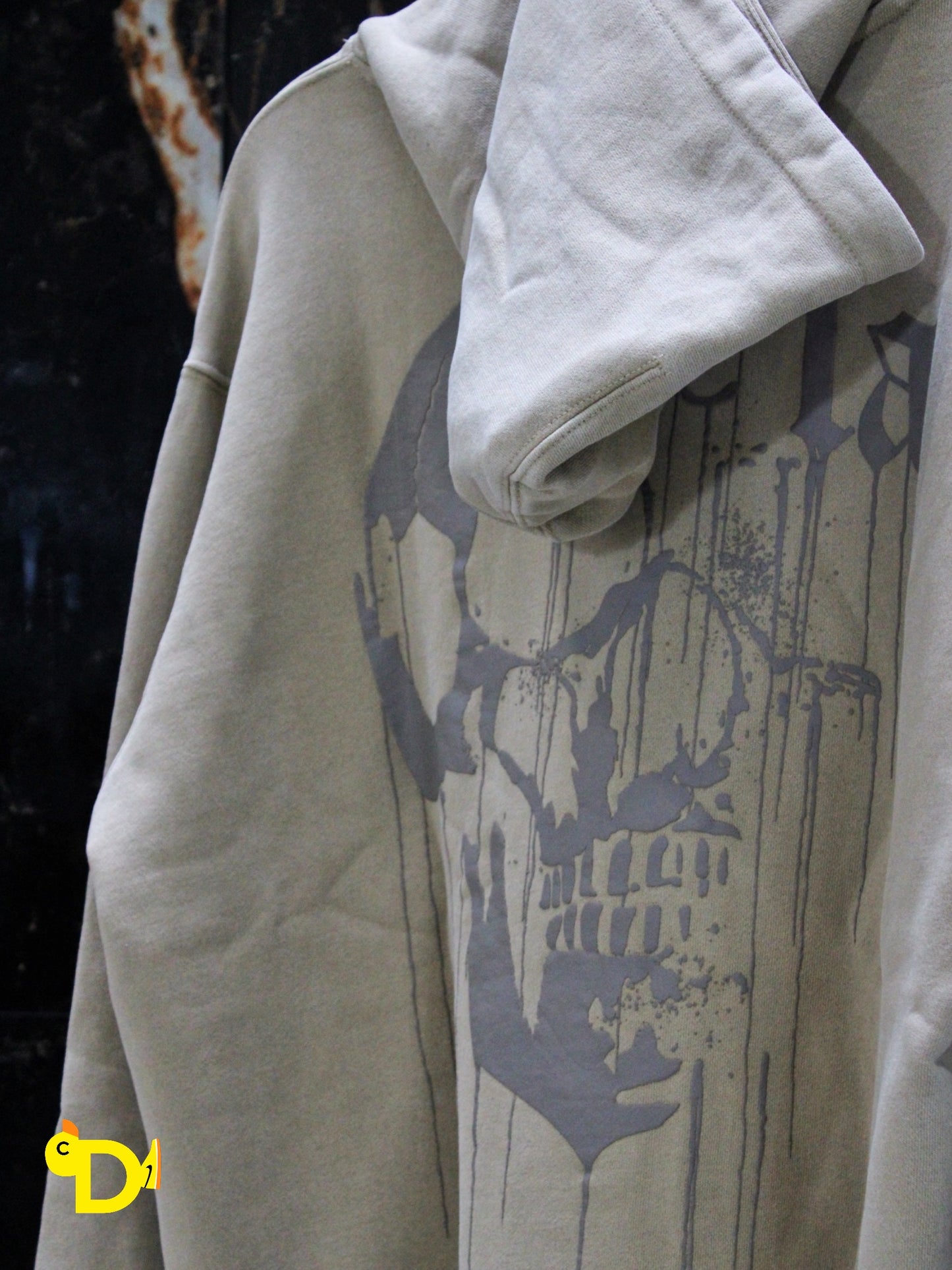 551 - Drippy Skull Hoodie (Beige)