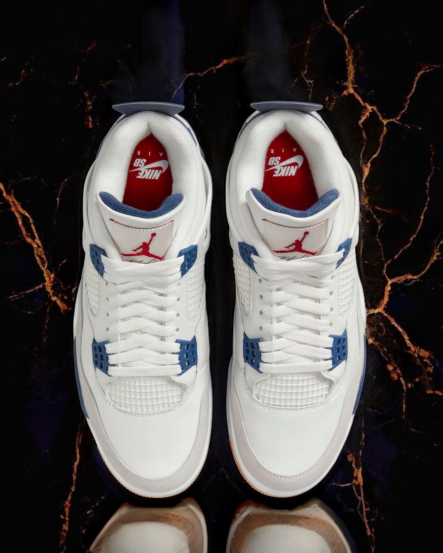 Air Jordan 4 Retro SB "Navy"