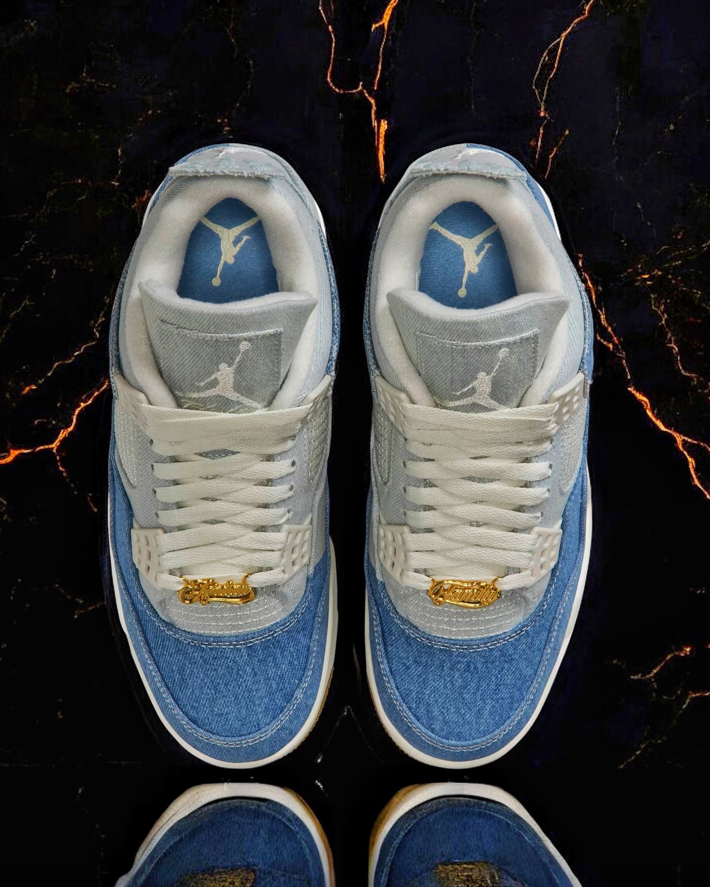 Air Jordan 4 Retro TEX "Worn Blue"