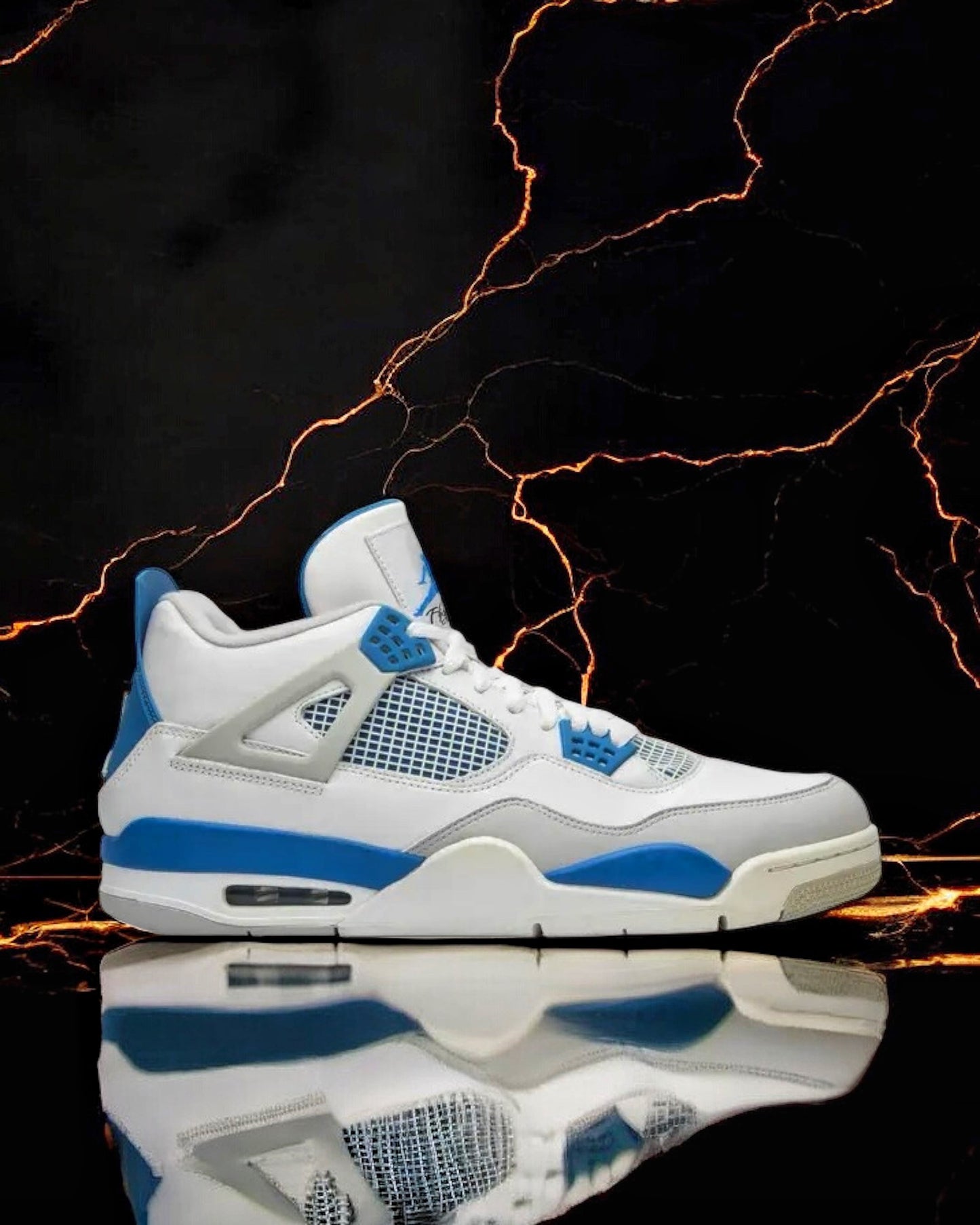 Air Jordan 4 Retro "Military Blue"