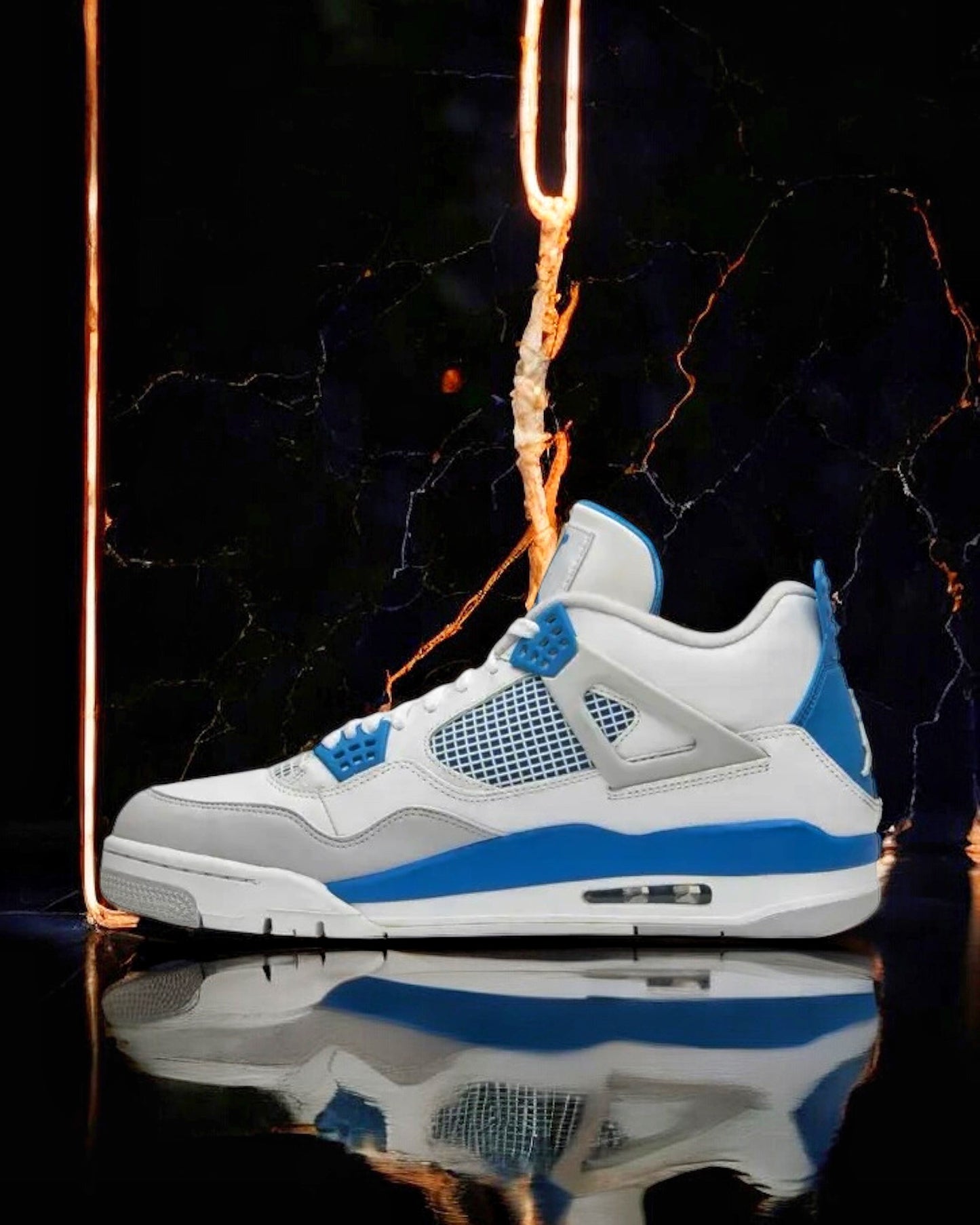 Air Jordan 4 Retro "Military Blue"