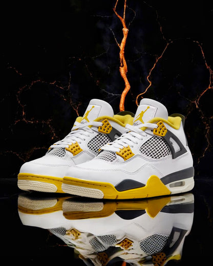 Air Jordan 4 Retro "Vivid Sulfur"