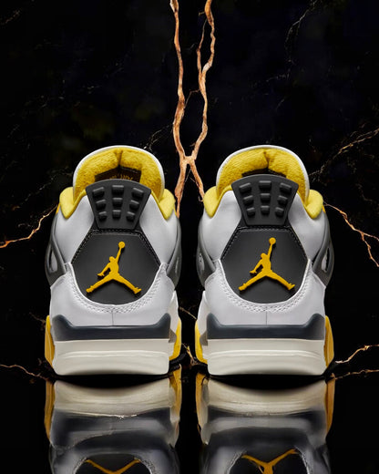 Air Jordan 4 Retro "Vivid Sulfur"