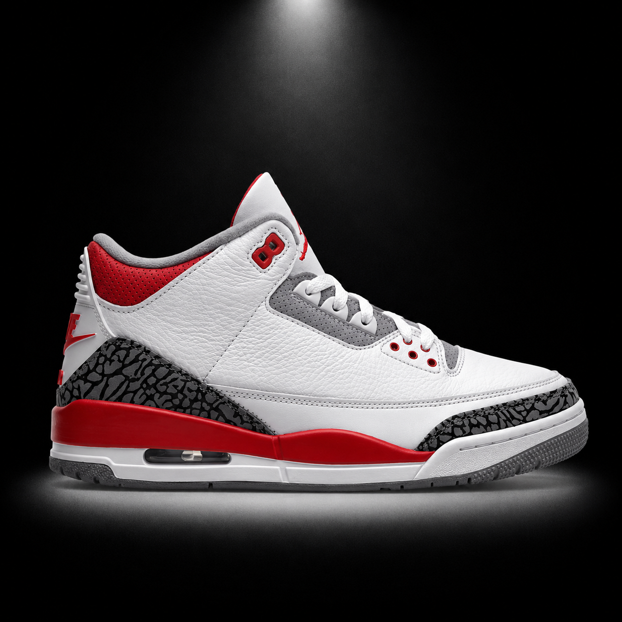 Air Jordan 3 Retro Fire Red, vista lateral — Crazy!Duck Hype