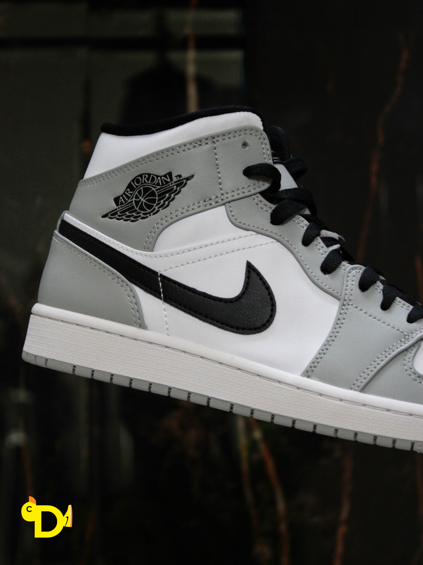 Jordan 1 Mid "Smoke Grey"