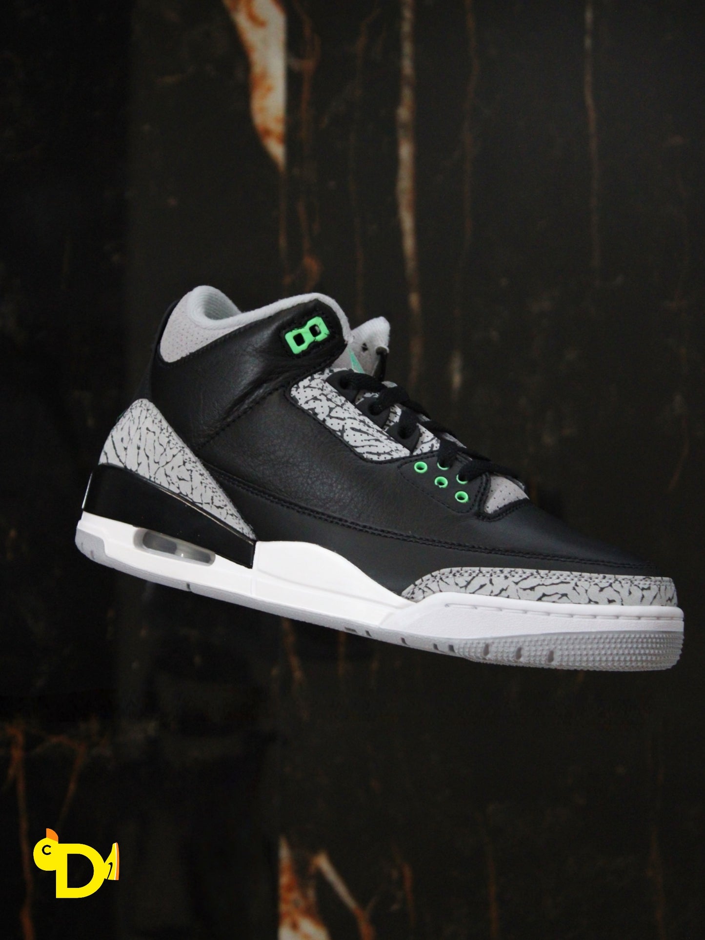 Air Jordan 3 Retro "Green Glow"
