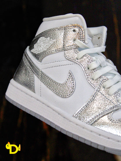 Jordan 1 Mid SE "Metallic Silver"