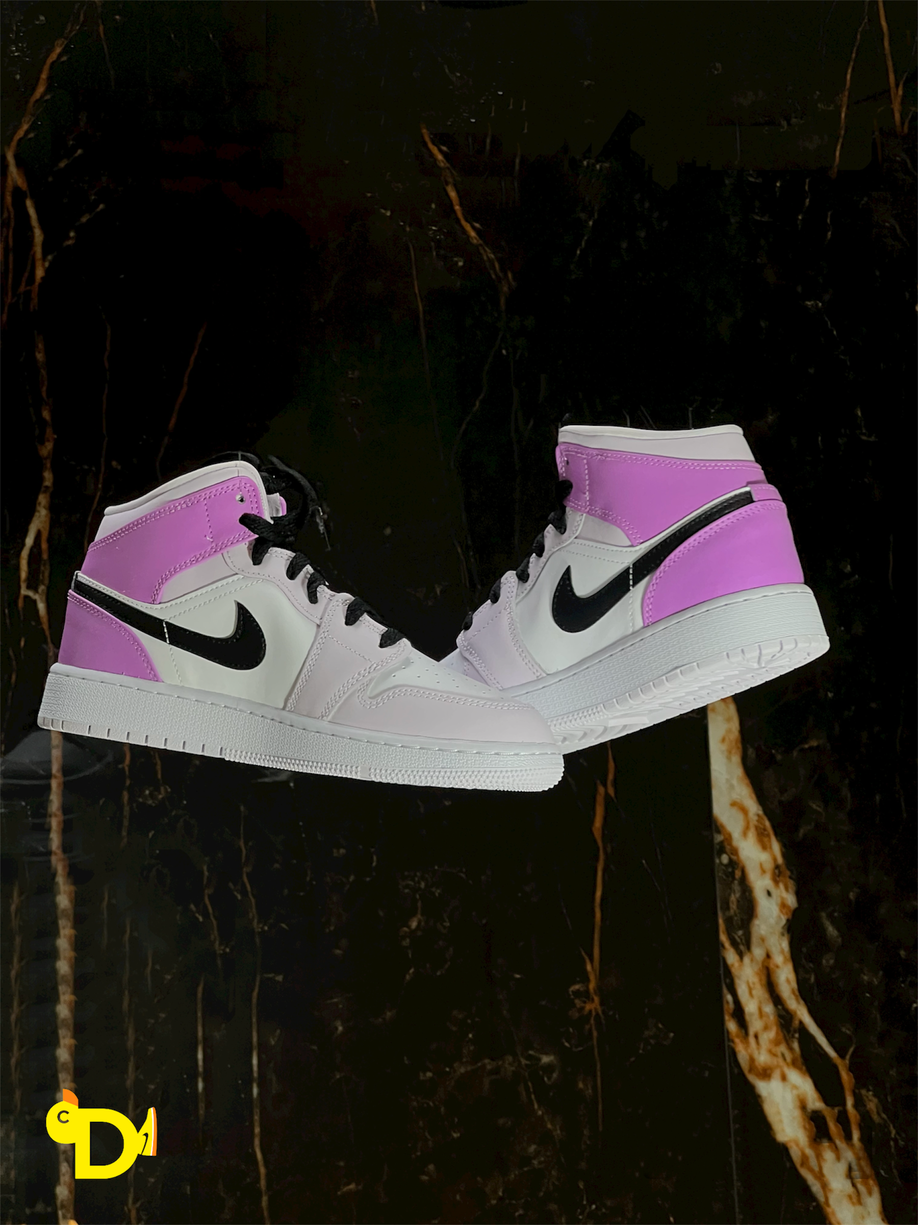 Jordan 1 Mid 