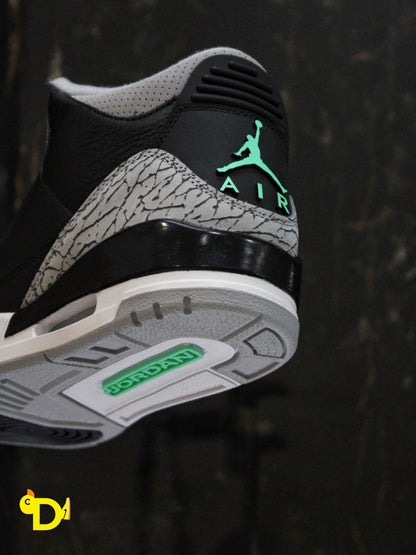 Air Jordan 3 Retro "Green Glow"