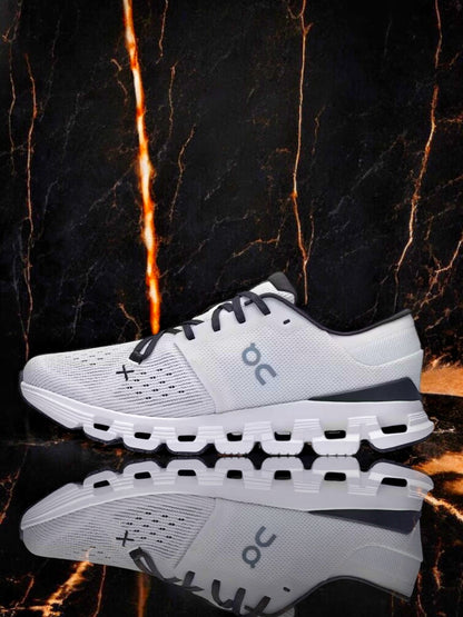Cloud X4 "Ivory/Black"