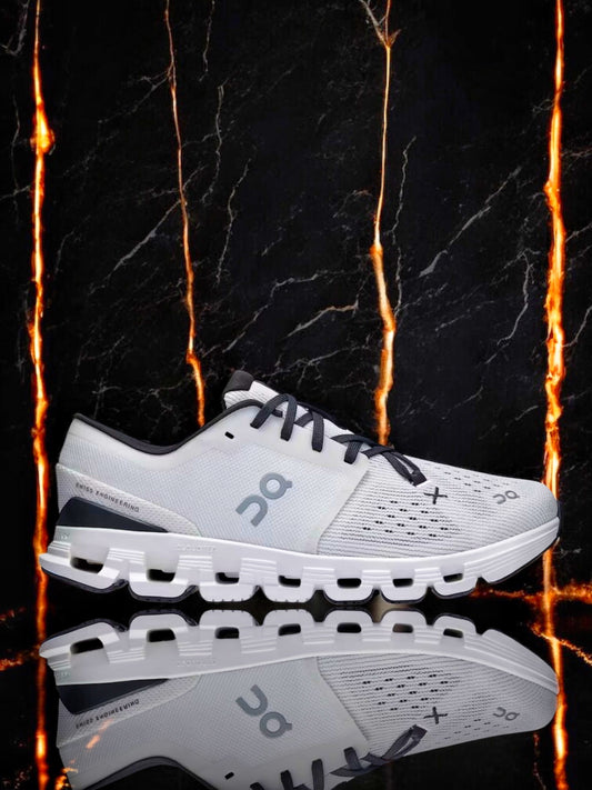 Cloud X4 "Ivory/Black"