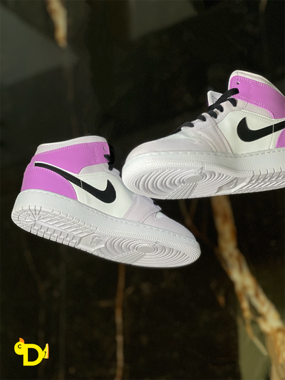 Jordan 1 Mid "Barely Grape" (GS)