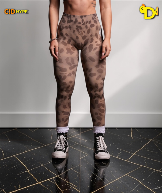 Dual "Skylar" Soft Seamless Leggings in Celeritas Morte