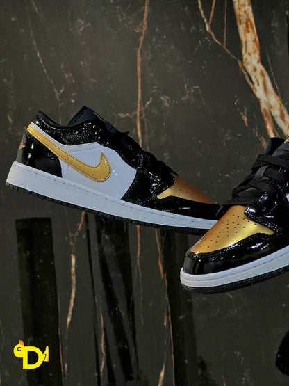 Jordan 1 Low SE "Gold Toe" (GS)