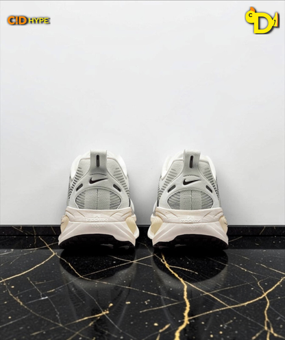 Nike Vomero 18 "Summit White Coconut Milk"