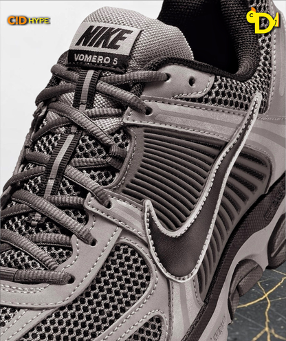 Nike Zoom Vomero 5 "Grey Black Cave Stone"