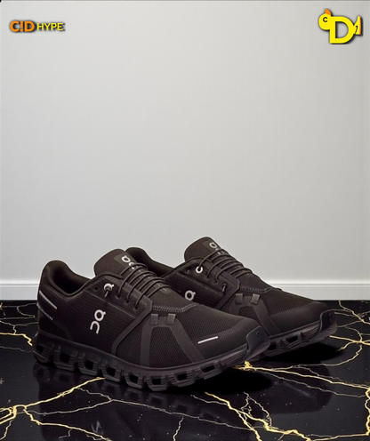 On Cloud 6 "Black/Black"